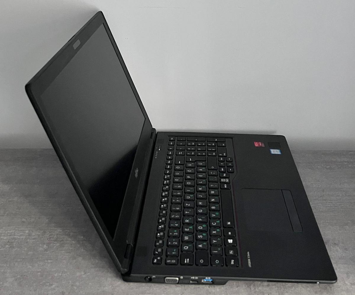 Fujitsu LIFEBOOK U758
